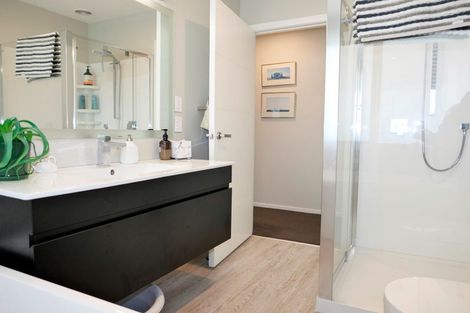 Photo of property in 5 Mahia Lane, Waikanae, 5036