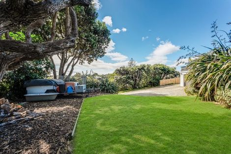 Photo of property in 16 Paneta Street, Paekakariki, 5034