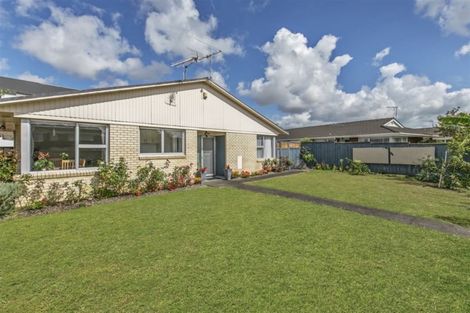 Photo of property in 2/1 Hemsway Place, Sunnyhills, Auckland, 2010