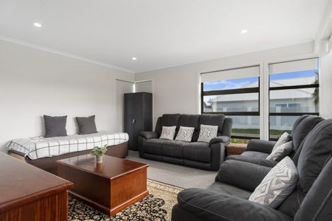 Photo of property in 18 Monilia Way, Papamoa Beach, Papamoa, 3118