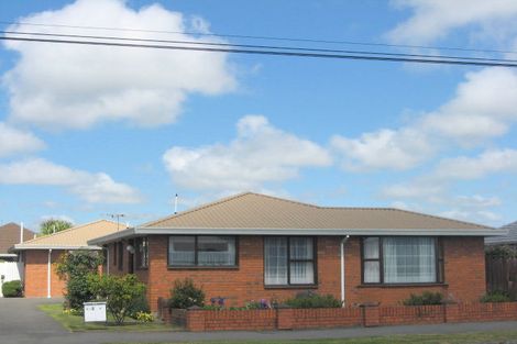 Photo of property in 1/281 Sawyers Arms Road, Bishopdale, Christchurch, 8053