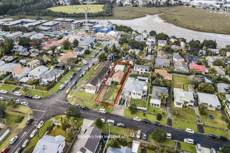 Photo of property in 39a Aramoana Avenue, Devonport, Auckland, 0624