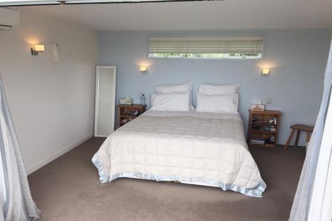 Photo of property in 47 Spinnaker Drive, Te Atatu Peninsula, Auckland, 0610