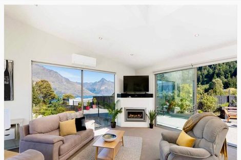 Photo of property in 234 Fernhill Road, Sunshine Bay, Queenstown, 9300