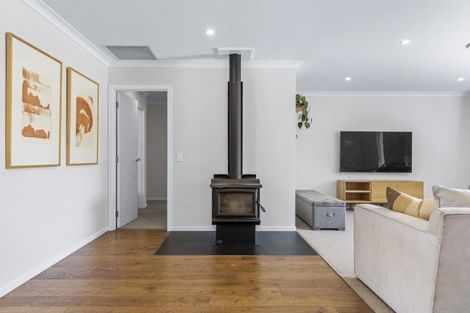 Photo of property in 119 Moana Anu Anu Avenue, Whangamata, 3620