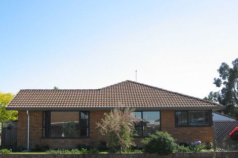 Photo of property in 2/51 Solomon Avenue, Redwood, Christchurch, 8051