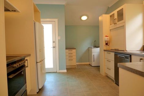 Photo of property in 132 Wellington Road, Paekakariki, 5034