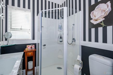 Photo of property in 12 Parsonage Road, Waimate, 7924