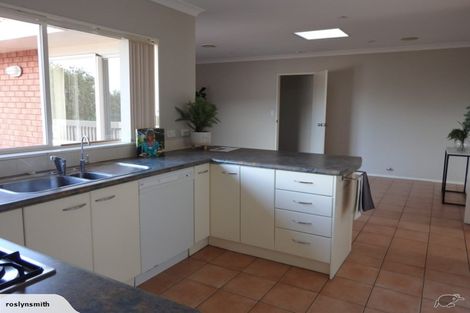 Photo of property in 16 Rathmar Drive, Manurewa, Auckland, 2105