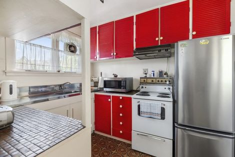 Photo of property in 15 Main Road, Tawa, Wellington, 5028