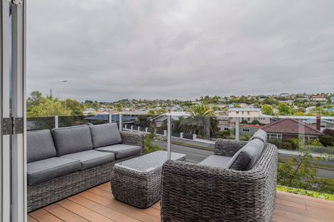 Photo of property in 16 Grasmere Street, Waimataitai, Timaru, 7910