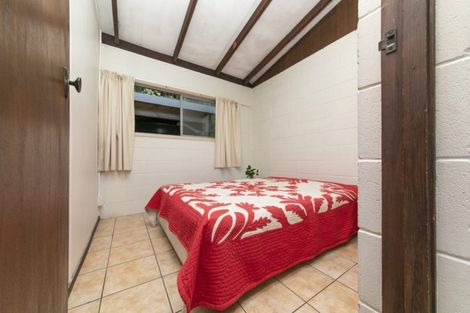 Photo of property in 65 Marine Parade North, Piha, 0772