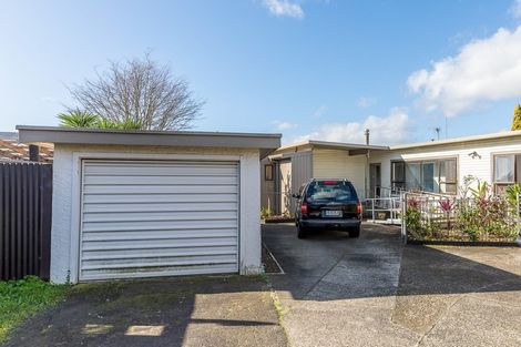 Photo of property in 2/40 Churchill Avenue, Manurewa, Auckland, 2102