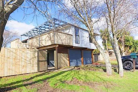 Photo of property in 3 Justamere Place, Weymouth, Auckland, 2103