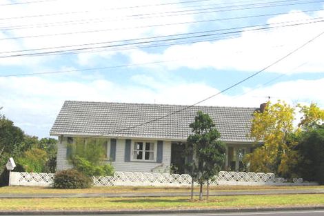 Photo of property in 2/284 East Coast Road, Forrest Hill, Auckland, 0620