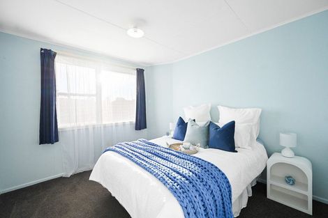 Photo of property in 2 Mabian Crescent, Deanwell, Hamilton, 3206