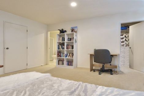 Photo of property in 4/23 Charlenne Close, Ranui, Auckland, 0612