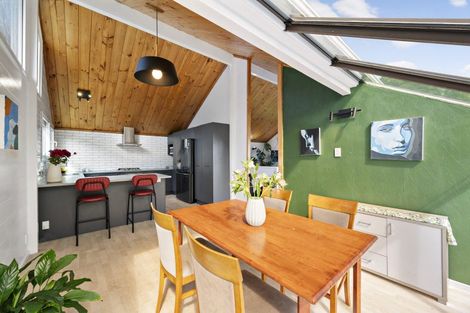 Photo of property in 407 Muritai Road, Eastbourne, Lower Hutt, 5013