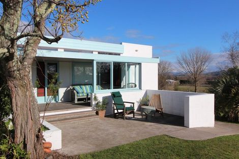 Photo of property in 402 Porangahau Road, Waipukurau, 4282