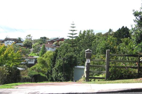 Photo of property in 104 Sunnyside Road, Sunnyvale, Auckland, 0612