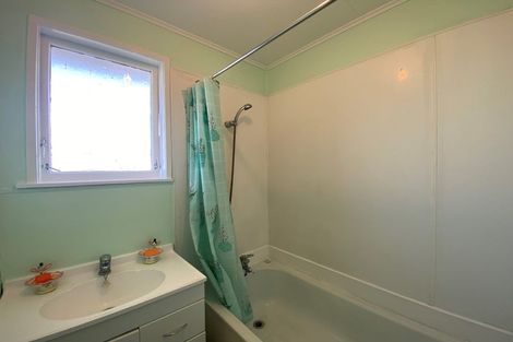 Photo of property in 9 Short Street, Waitara, 4320