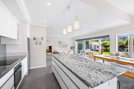 Photo of property in 8d Glen Iris Grove, Woburn, Lower Hutt, 5010