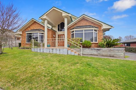 Photo of property in 4 Hunt Grove, Leamington, Cambridge, 3432