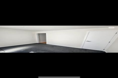 Photo of property in 2/228 East Coast Road, Forrest Hill, Auckland, 0620