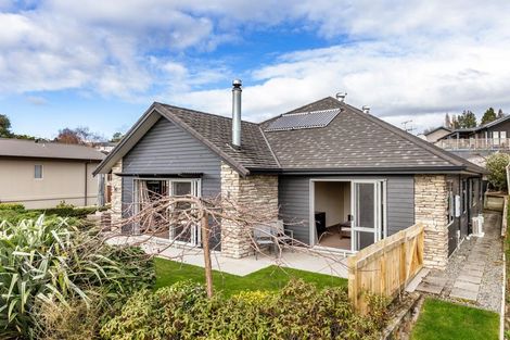 Photo of property in 8 The Moorings, Two Mile Bay, Taupo, 3330