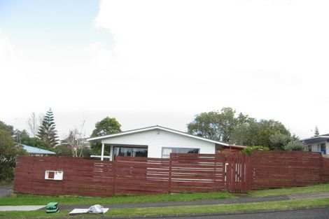 Photo of property in 10 Heron Place, Pakuranga Heights, Auckland, 2010