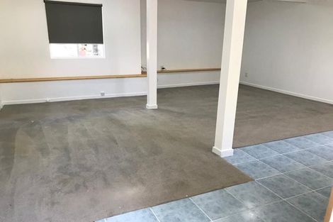 Photo of property in 3/496 Glenfield Road, Glenfield, Auckland, 0629