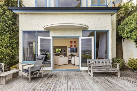 Photo of property in 38 The Crescent, Roseneath, Wellington, 6011