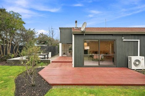 Photo of property in 72 Sarabande Avenue, Redwood, Christchurch, 8051