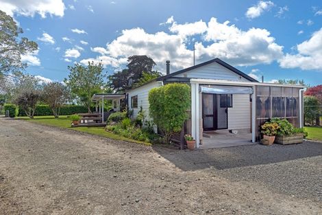 Photo of property in 76 Banks Street, Tolaga Bay, 4077