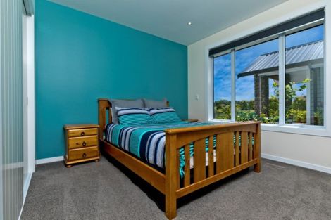 Photo of property in 8 Oak Valley Road, Dairy Flat, Albany, 0792