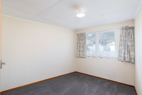 Photo of property in 15 Mangaroa Hill Road, Maoribank, Upper Hutt, 5018