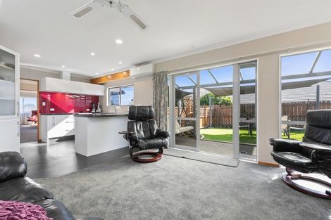 Photo of property in 5 Lucerne Place, Welcome Bay, Tauranga, 3112