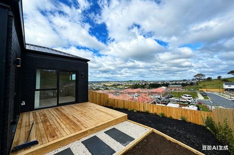 Photo of property in 2 Moko Road, Orewa, 0931