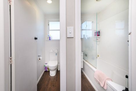 Photo of property in 5 Clyde Crescent, Roslyn, Palmerston North, 4414