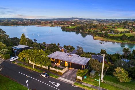Photo of property in 175 Sandspit Road, Shelly Park, Auckland, 2014