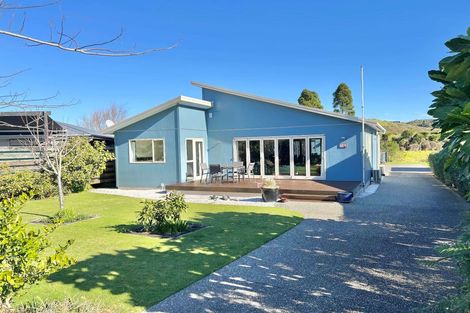 Photo of property in 109 Ocean Beach Road, Tairua, 3508