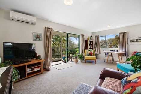 Photo of property in 68 Matija Place, Red Beach, 0932