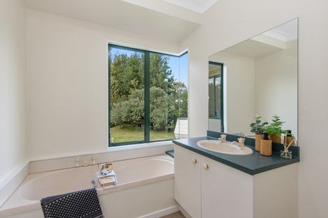 Photo of property in 23 Blue Heron Place, Tamahere, Hamilton, 3283