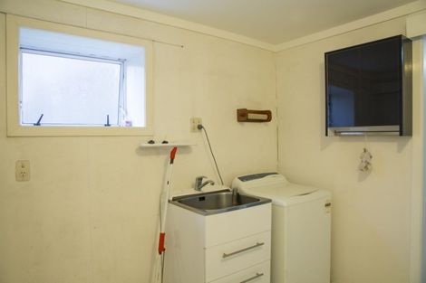 Photo of property in 3 Marcel Place, Glenfield, Auckland, 0629