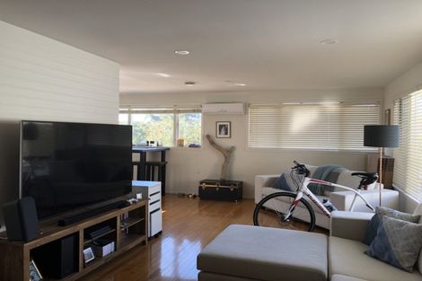 Photo of property in 3b Dallinghoe Crescent, Milford, Auckland, 0620