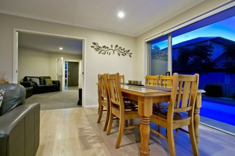 Photo of property in 24 Huntington Park Drive, Greenhithe, Auckland, 0632