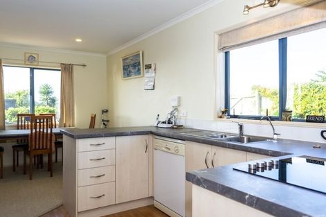 Photo of property in 32 Dillon Drive, Bell Block, New Plymouth, 4312