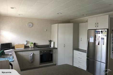 Photo of property in 60 John F Kennedy Drive, Milson, Palmerston North, 4414