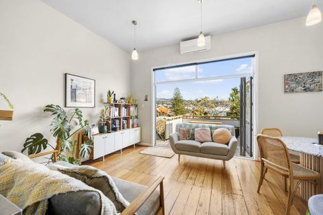 Photo of property in 100 Austin Street, Mount Victoria, Wellington, 6011
