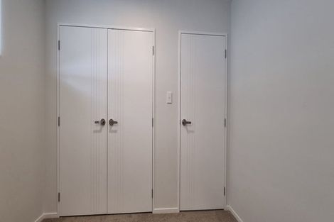 Photo of property in 19 Kaimai Avenue, Massey, Auckland, 0614